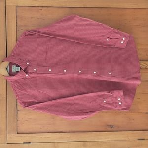 Men's L.L. Bean 100% cotton button down shirt. Size L.